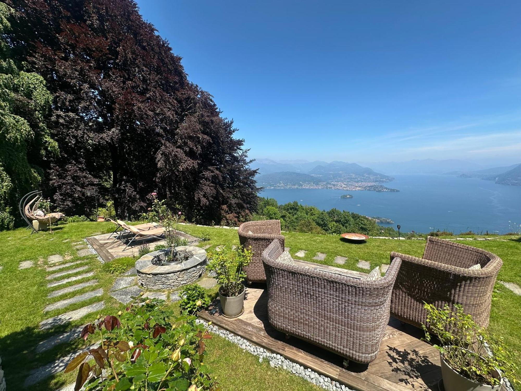 Private Luxury Spa & Silence Retreat With Spectacular View Over The Lake Maggiore Stresa Extérieur photo